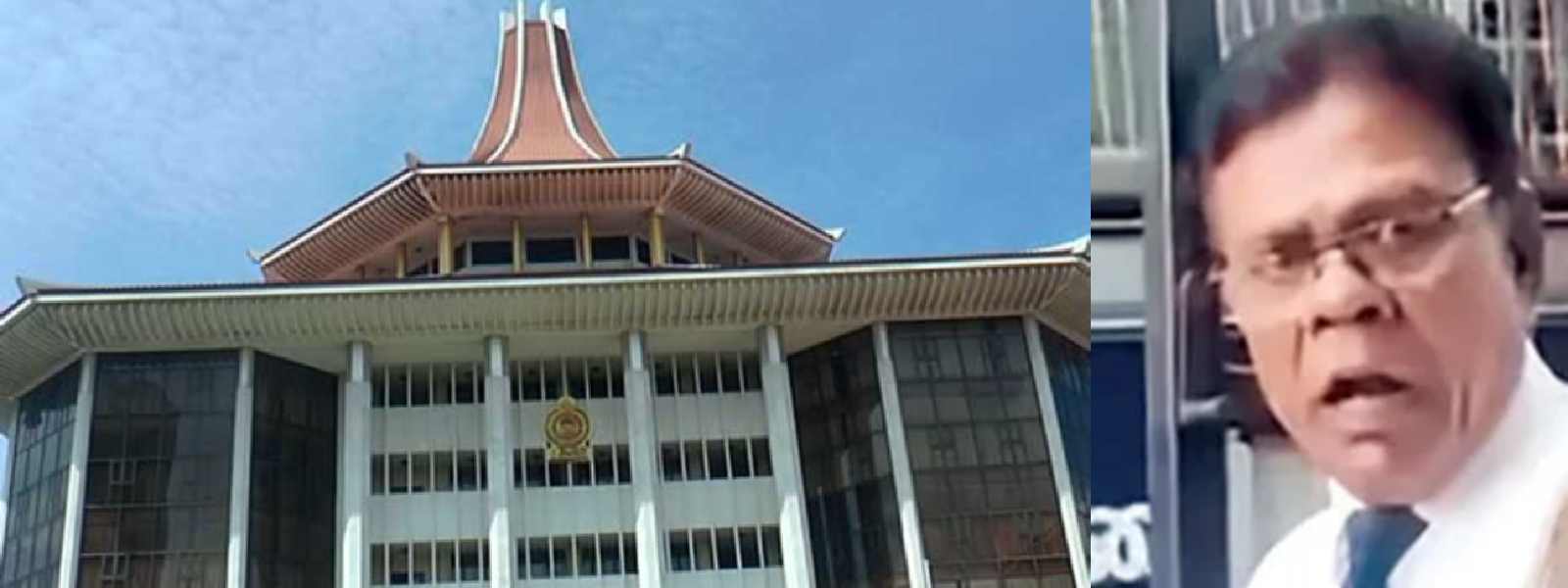 නීතීඥ වන්නිනායකගෙන් රීට් පෙත්සමක්